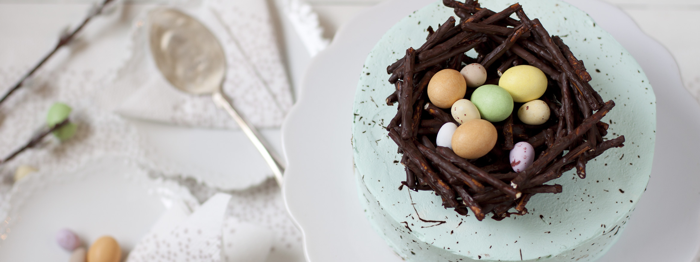 Bird's Nest Chocolate Chip Cookie Cake - The Gold Lining Girl